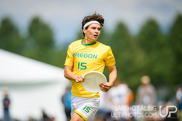 Highlights: pool play at USAU D-I College Championships