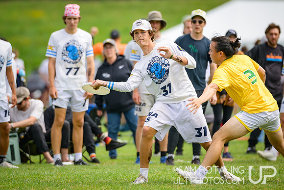 Pool play at USAU D-I College Championships