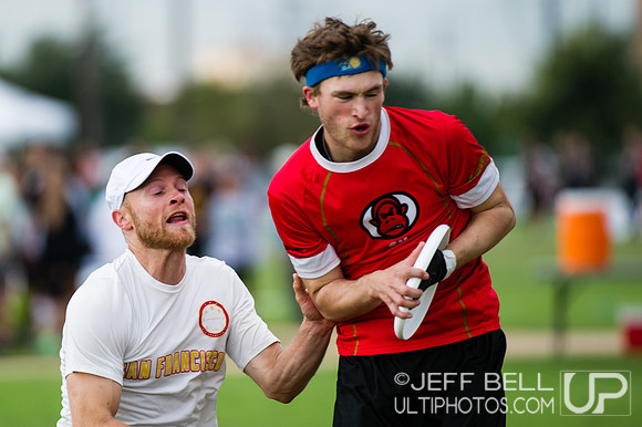 USAU_Nationals_2013_Friday_20131018_095208_JBP3577