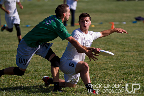 2014 USAU D-I College Champs Friday Action