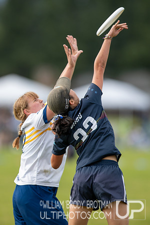 Day 1 of the USA Ultimate D-I College Championships