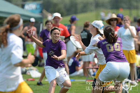 2012 USAU D-I College Championships Saturday Action