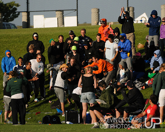 2012 USAU D-I College Championships Sunday Action