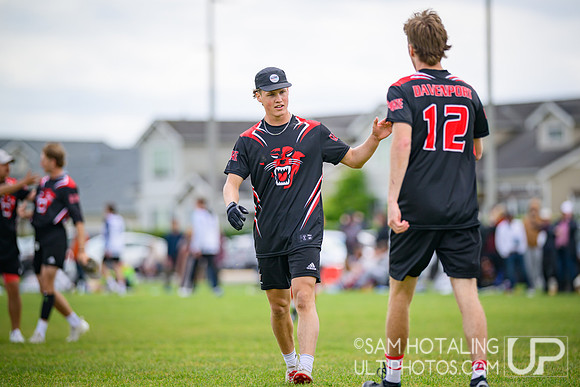 Davenport Panthers vs Elon Big Fat Bomb in quarterfinals at USAU D-III College Championships