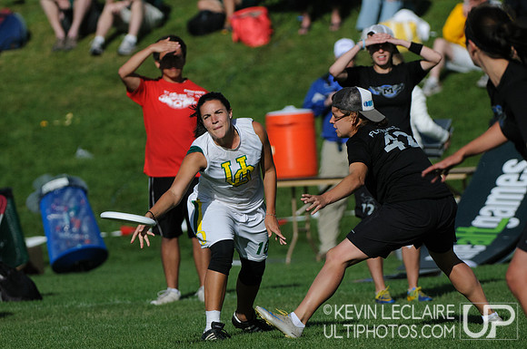 2012 USAU D-I College Championships Sunday Action