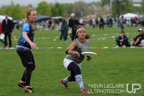 Sunday 8:30am Quarterfinals Round Action -- 2011 USAU College Championships