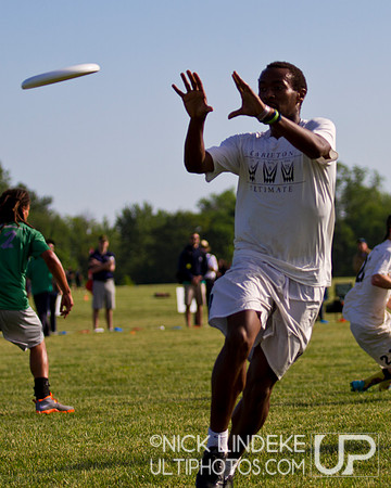 2014 USAU D-I College Champs Friday Action