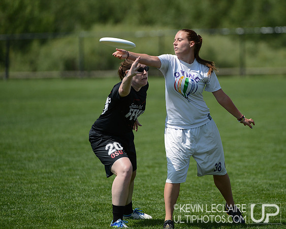 2012 USAU D-I College Championships Friday Action