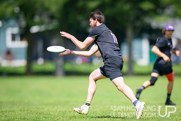 Lewis & Clark Bacchus vs Whitman Sweets in quarterfinals at USAU D-III College Championships