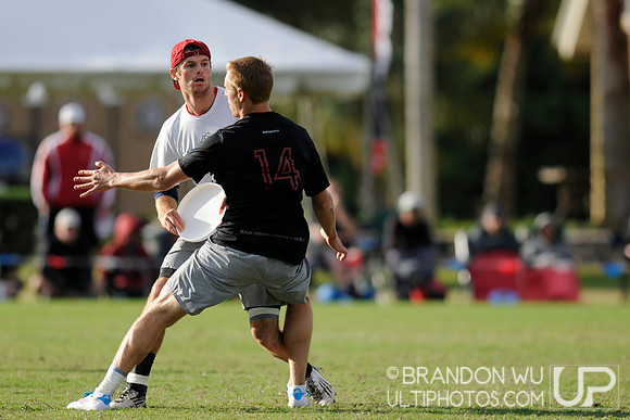 Open Finals - Revolver vs. Ironside - 2011 USAU Club Championships