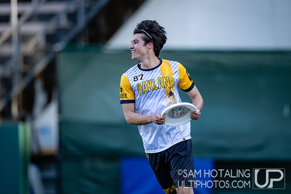 Oakland Spiders at Seattle Cascades in the UFA Regular Season