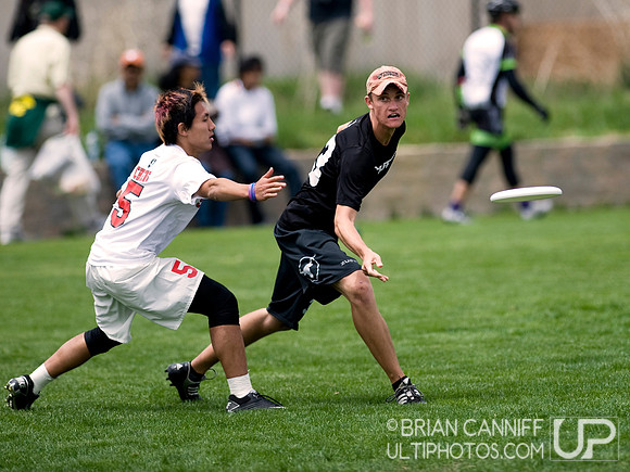 Saturday 12:30pm round -- 2011 USAU College Championships