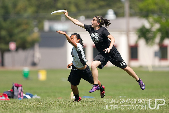 Girls Division, Championship -- 2012 USAU HS Northeasterns