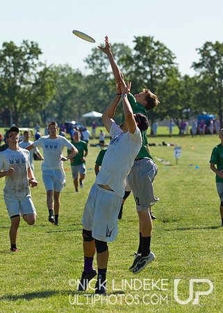 2014 USAU D-I College Champs Friday Action