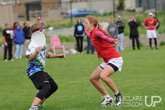 Sunday 8:30am Quarterfinals Round Action -- 2011 USAU College Championships