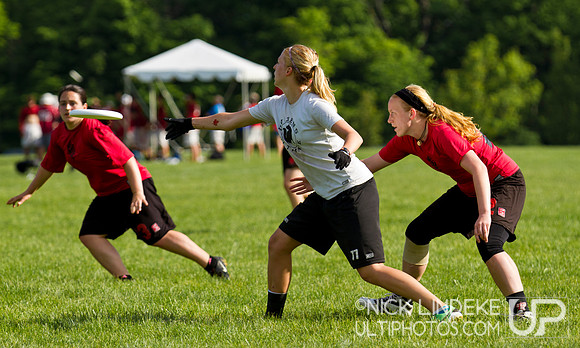 2014 USAU D-I College Champs Sunday Action