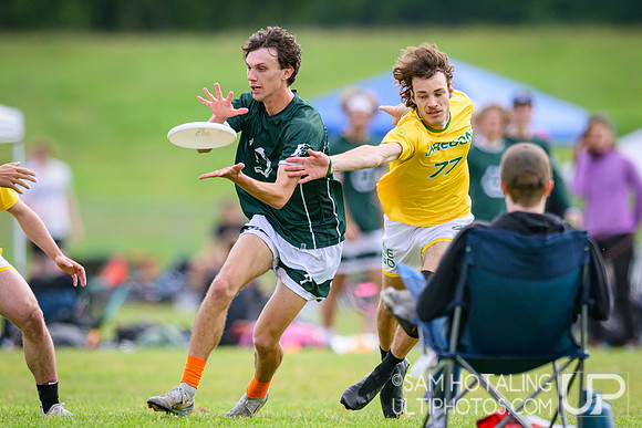 Pool play at USAU D-I College Championships