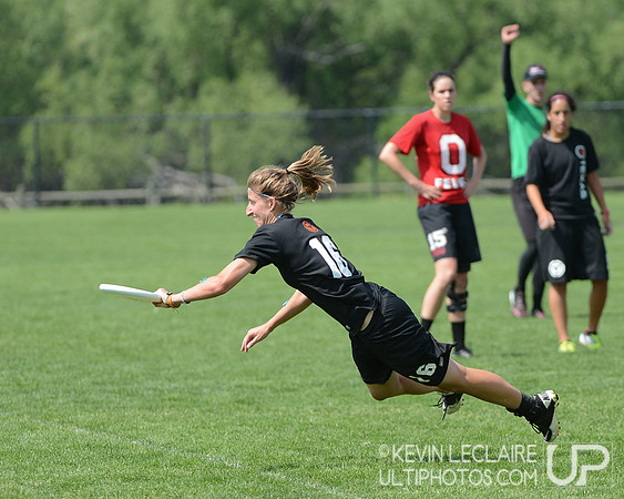 2012 USAU D-I College Championships Saturday Action