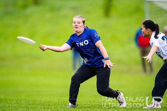 Women’s pool play at USAU DI College Championships