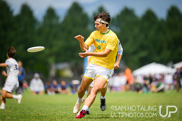 Highlights: pool play at USAU D-I College Championships