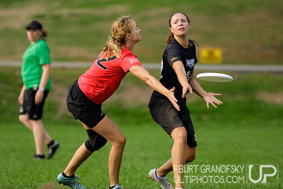 Sunday - Womens Semifinal Round - 2016 USAU Northeast Regionals