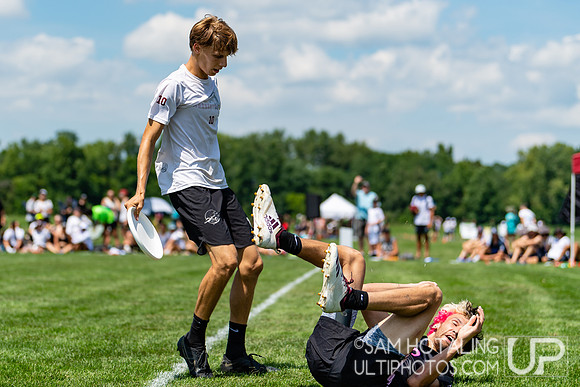 Mooncatchers vs Seattle Sockeye in quarterfinals at World Ultimate Club Championships