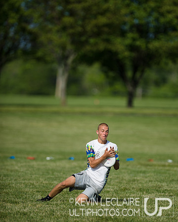 2014 USAU D-I College Champs Saturday Pre-Quarters Action