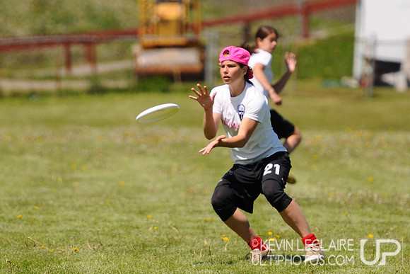 Sunday Quarterfinals - 2010 UPA High School Girls Eastern Championships