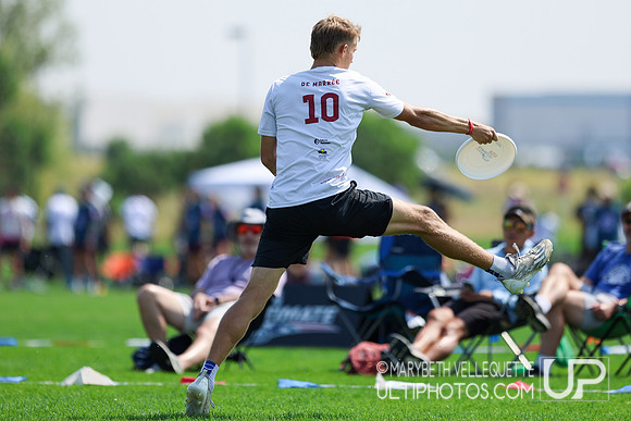 Friday action at the USAU International Club Championships in th