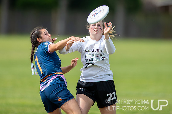 Day 1 of the USA Ultimate D-I College Championships