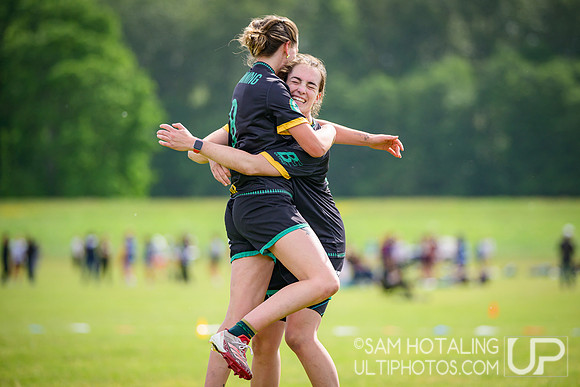 Tufts EWO vs Vermont Ruckus in quarterfinals at USAU D-I College Championships
