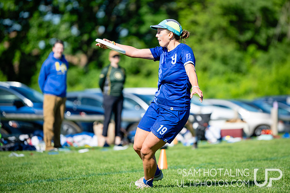 Women’s pool play at USAU DI College Championships