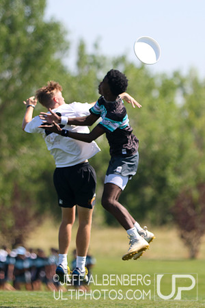 Pool play at USAU Youth Club Championships