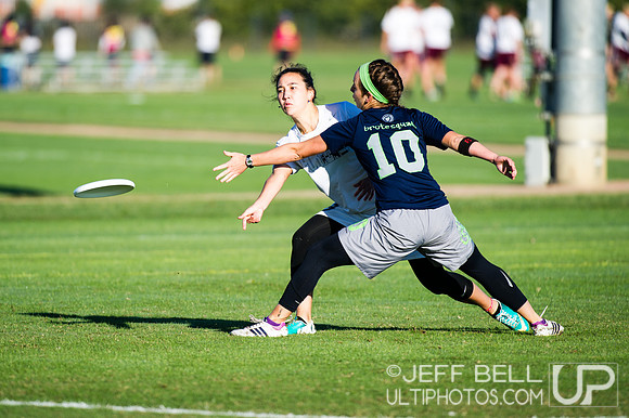 USAU_Nationals_2013_Thursday_20131017_091140_JBP0081