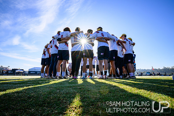 PoNY vs Revolver in men’s semifinals during Club Championships at Surf Cup Sports Park