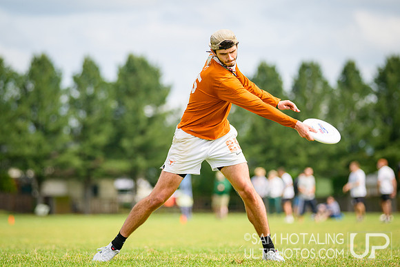 Pool play at USAU D-I College Championships