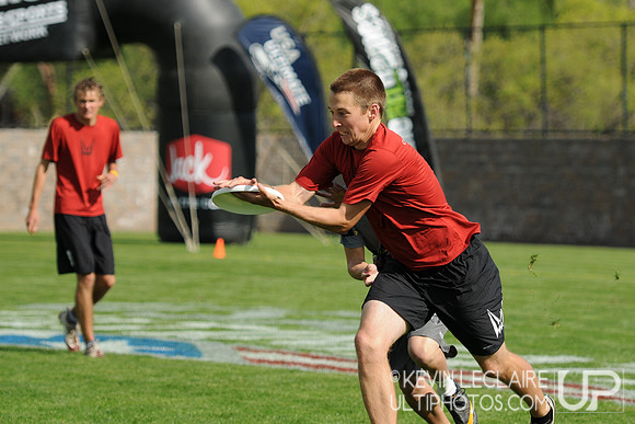 Saturday Photo Highlights Preview -- 2011 USAU College Championships