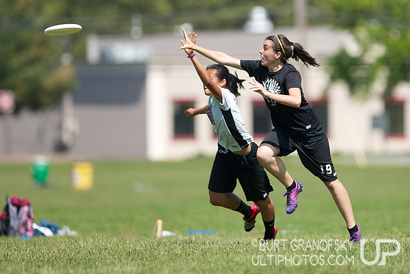 Girls Division, Championship -- 2012 USAU HS Northeasterns