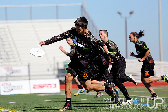 Saturday - Mixed Semifinals - 2013 USAU National Championships