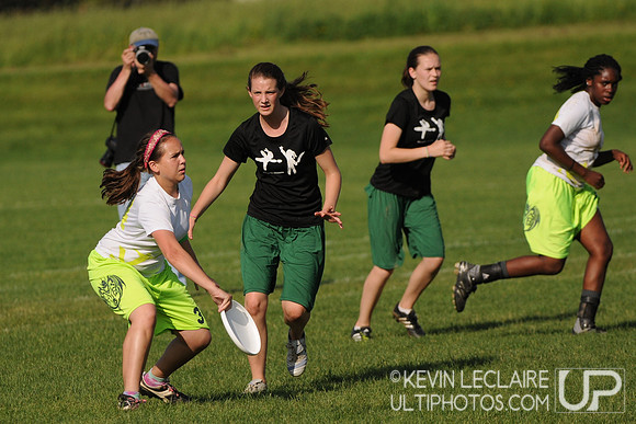 Saturday 4:45pm Girls 1v1 Crossover games