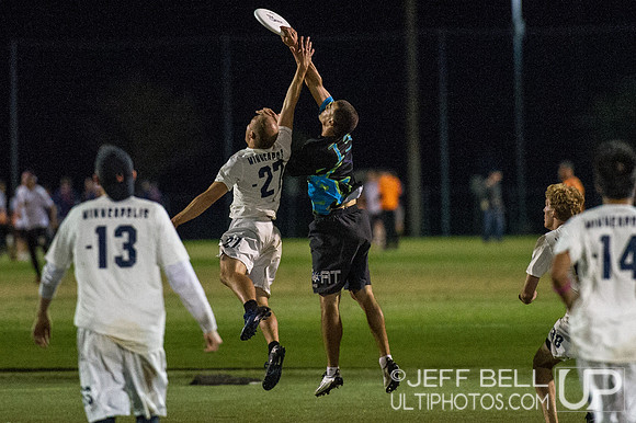 USAU_Nationals_2013_Friday_20131018_205042_JBP7534