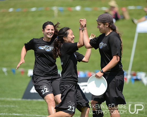 2012 USAU D-I College Championships Friday Action