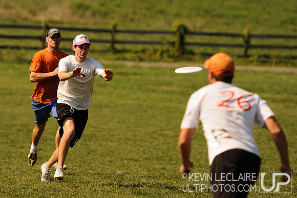 Sunday Elite Mixed Playoffs action -- Chesapeake Open 2010