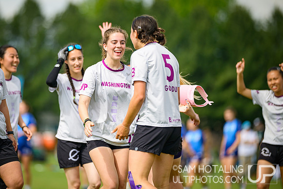 Pool play at USAU D-I College Championships