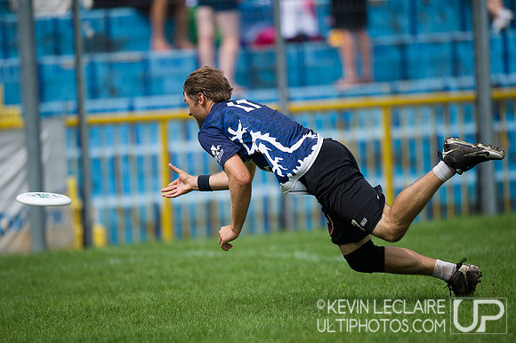 Drag'n Thrust vs. Polar Bears -- WUCC Mixed Final