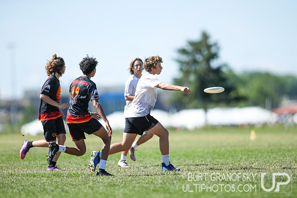 USA Ultimate YCC 2022 -- U17 Boys Semifinals Action