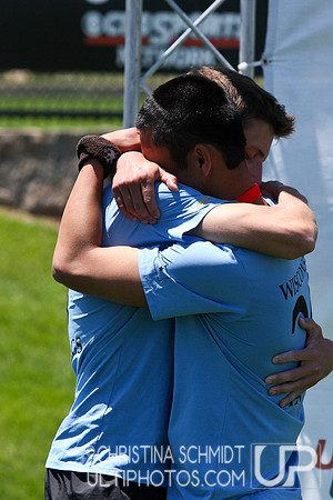 2012 USAU D-I College Championships Monday Action