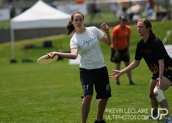 2012 USAU D-I College Championships Saturday Action