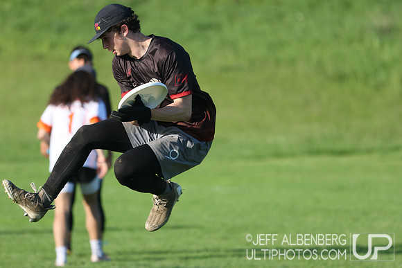 Pool play at USAU D1 College Championships