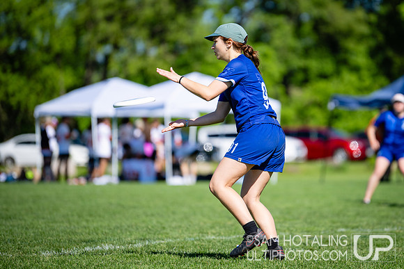 Women’s pool play at USAU DI College Championships